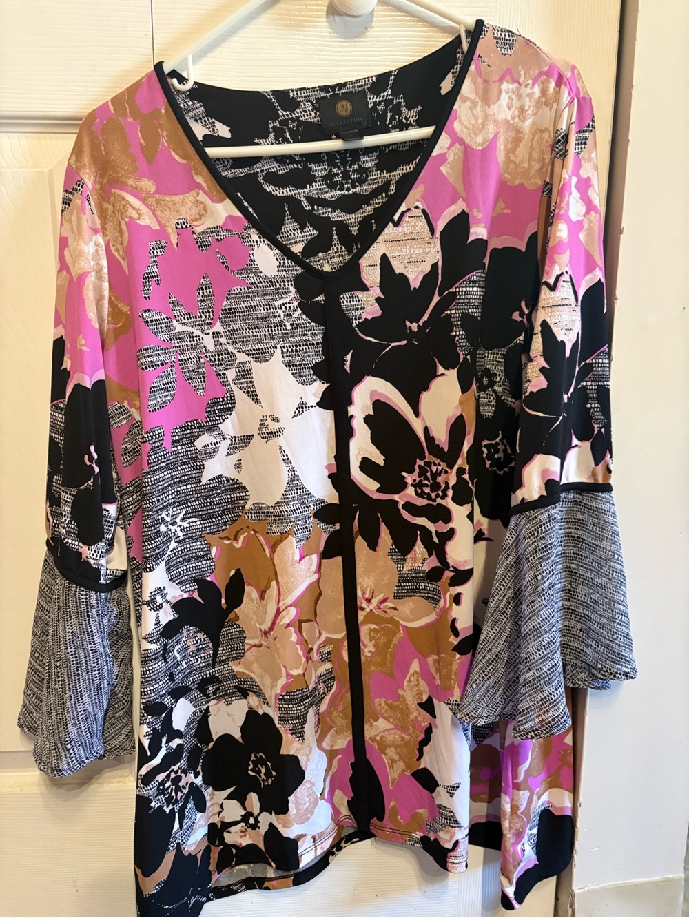 Women’s Floral V-Neck Bell Sleeve Tunic - Pink, Black & Gold